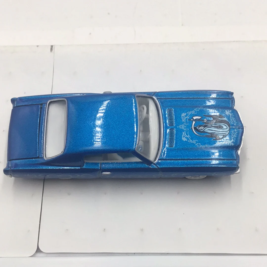 Revell Lowriders 1970 Monte Carlo #18 with adjustable suspension (Loose) - Image 3