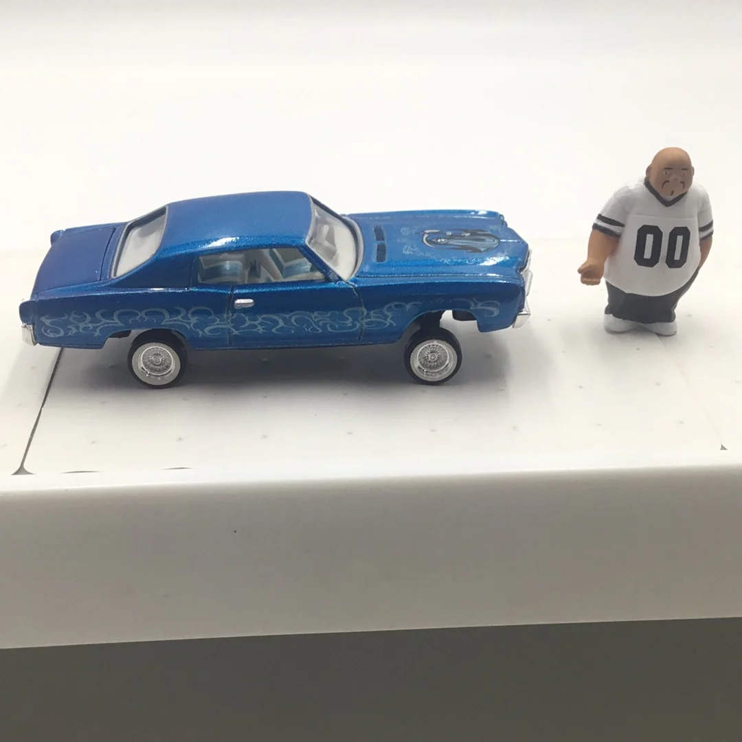 Revell Lowriders 1970 Monte Carlo #18 with adjustable suspension (Loose) - Image 5