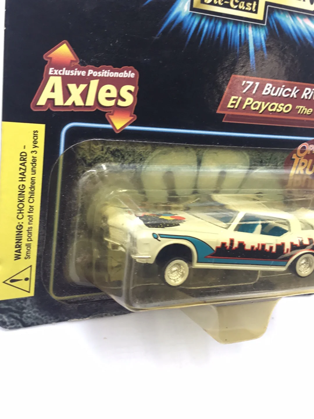 Revell Lowriders 1971 Buick Riviera El Payaso - Image 3