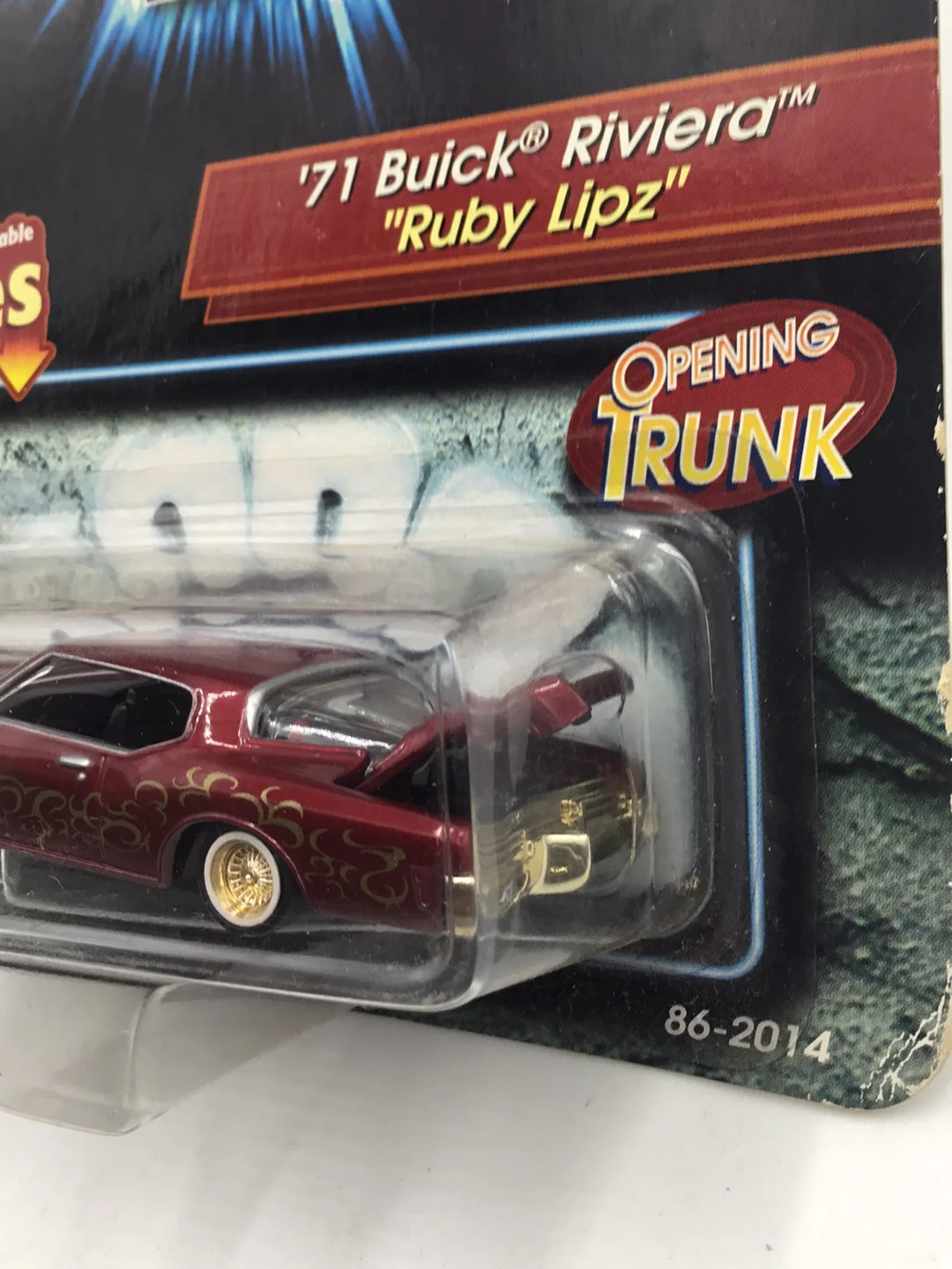 Revell Lowriders 1971 Buick Riviera Ruby Lipz - Image 4