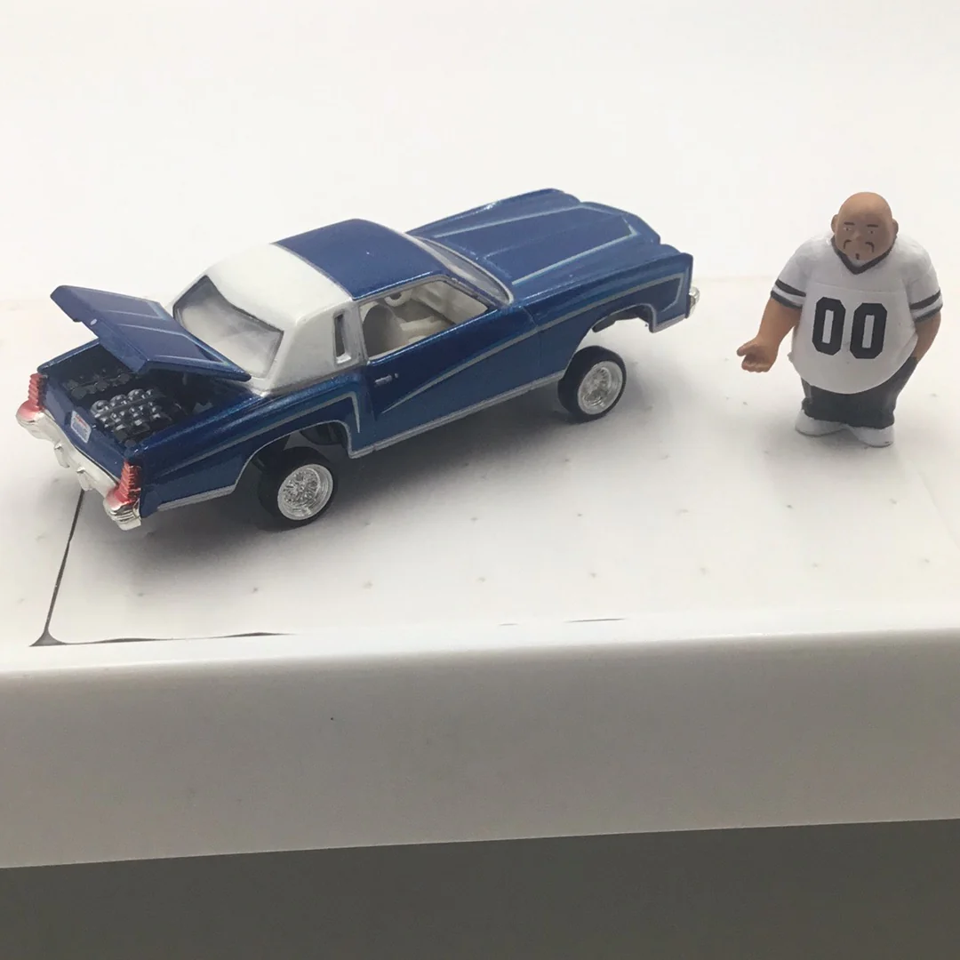 Revell Lowriders 1977 Monte Carlo #11 with adjustable suspension (Loose) - Image 4
