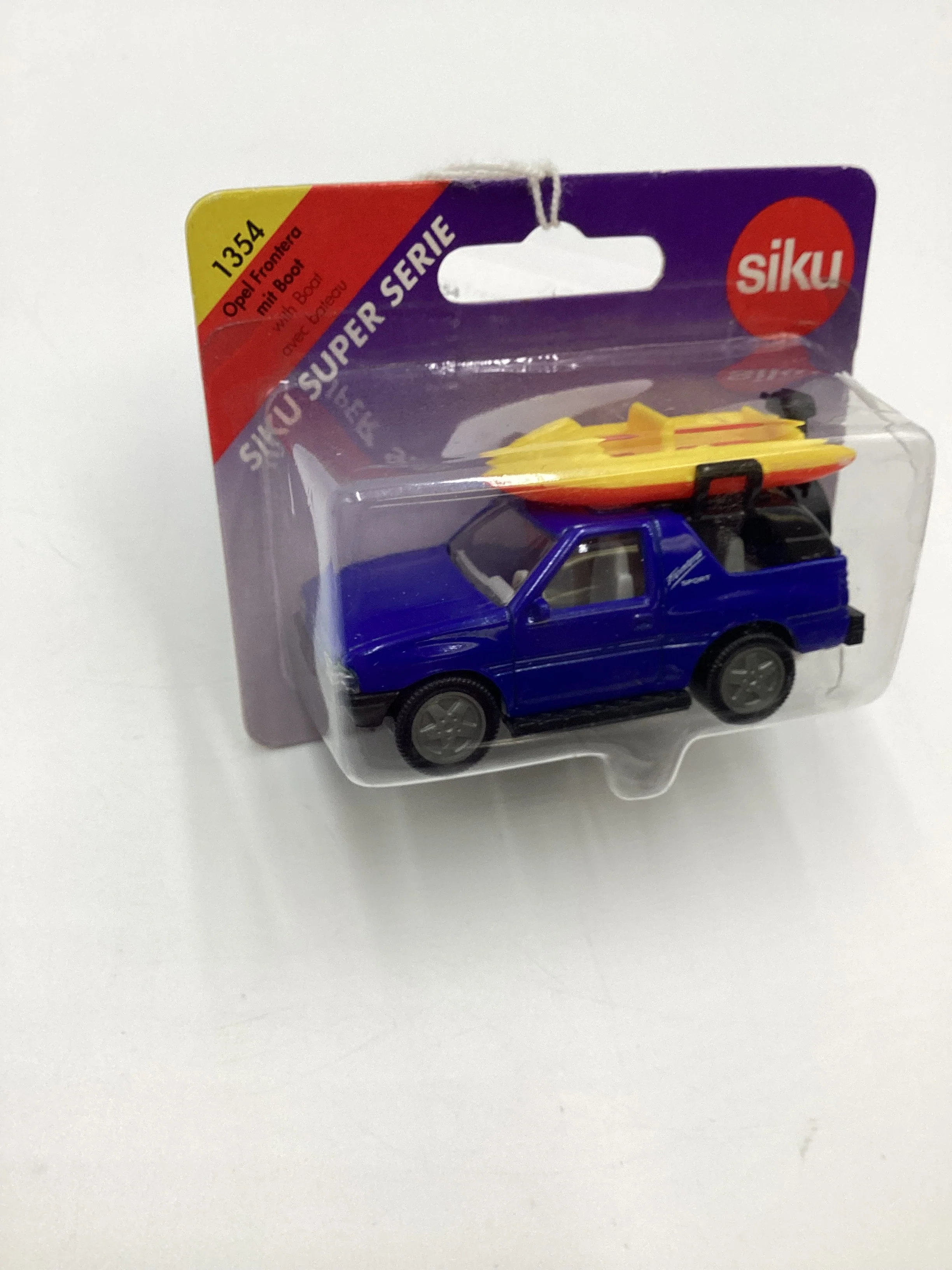 Siku #1354 Opel Frontera with Boat Blue SR - Image 4