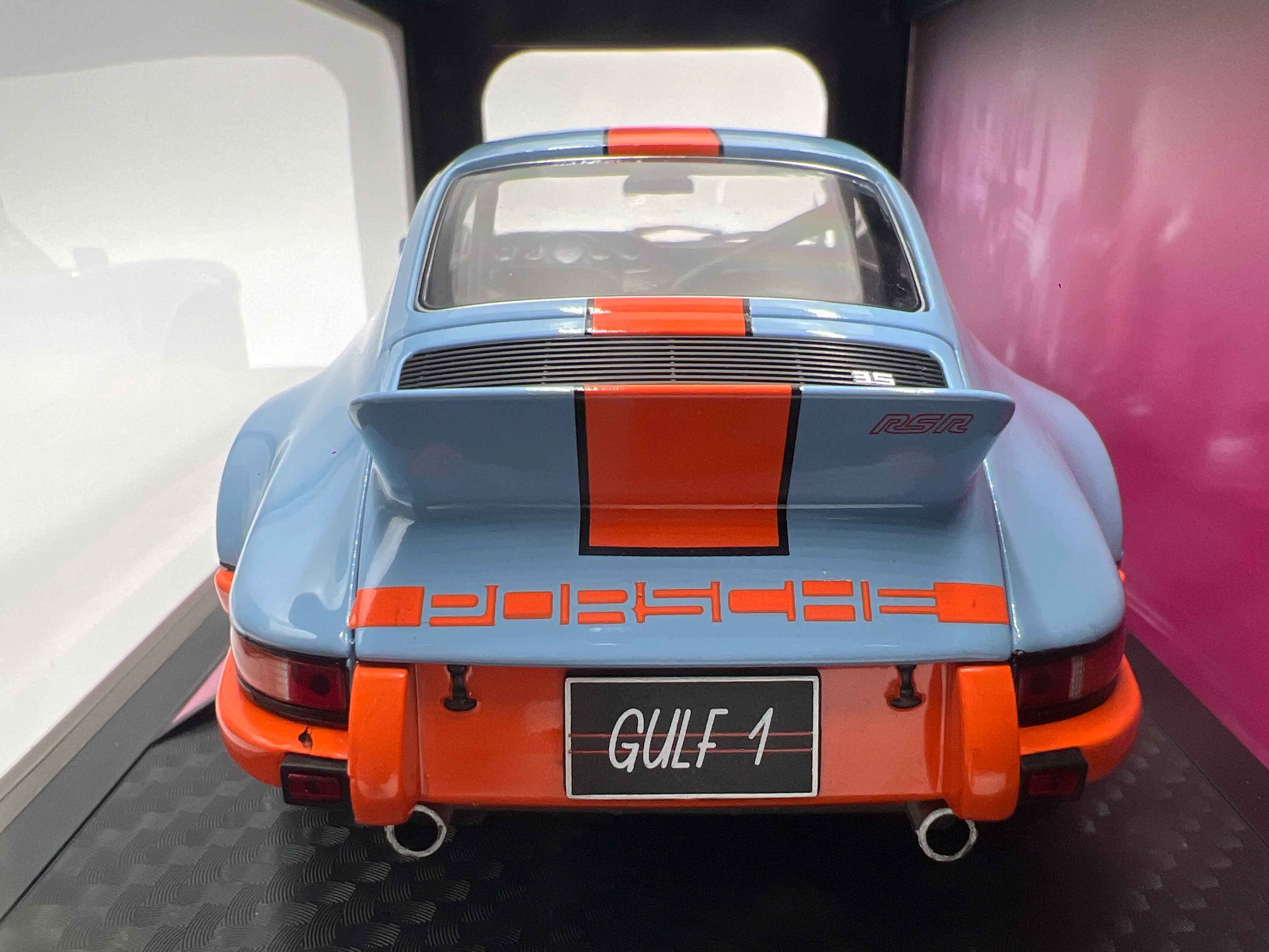 Jada 1:18 Scale Pink Slips Porsche 911 2.8 RSR Gulf 1 Blue/Orange - Image 4